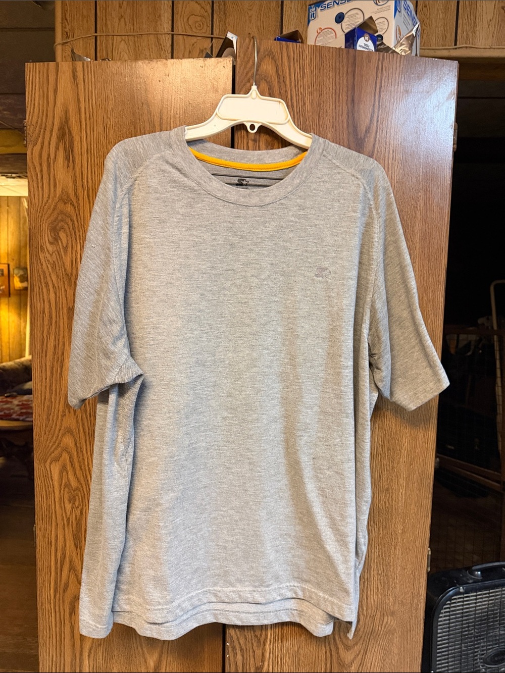 STARTER Men's Heather Gray Short-Sleeve Crewneck Tee with Yellow Trim